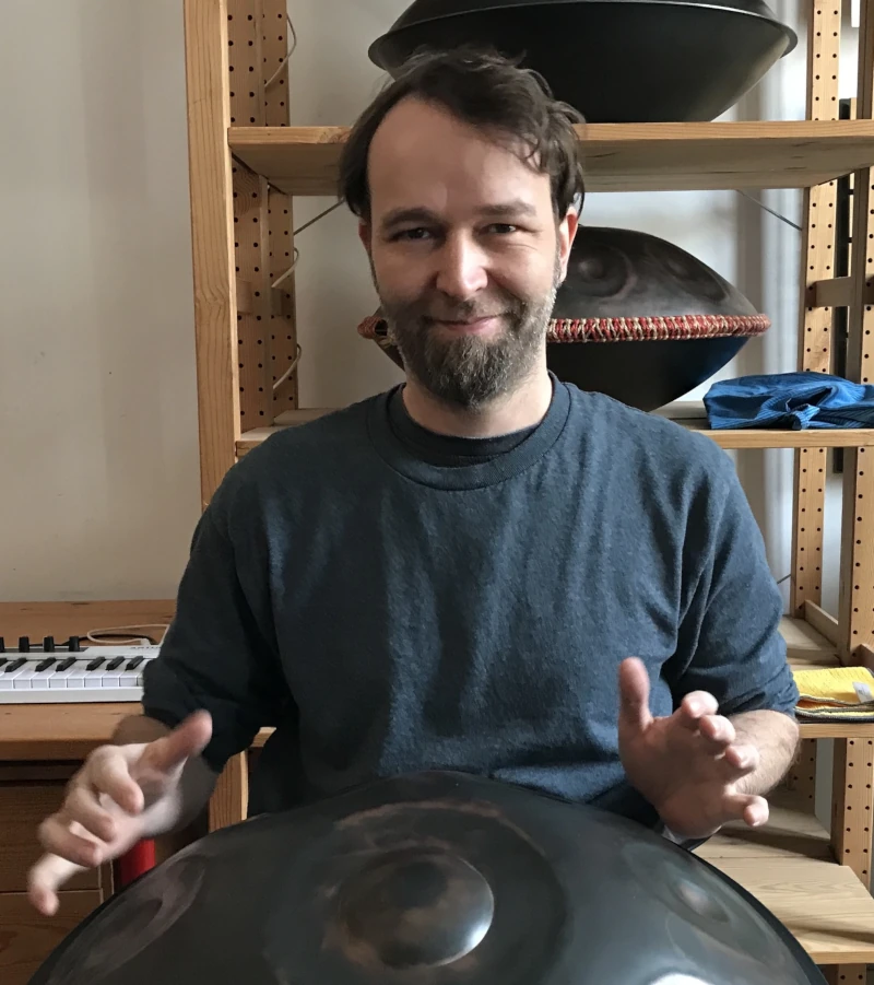 handpan workshop wien mit adrian kirnbauer an der handpan